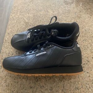 Reebok Womens CL Xyro 2 Black Leather on Black Fashion Sneaker Size 8